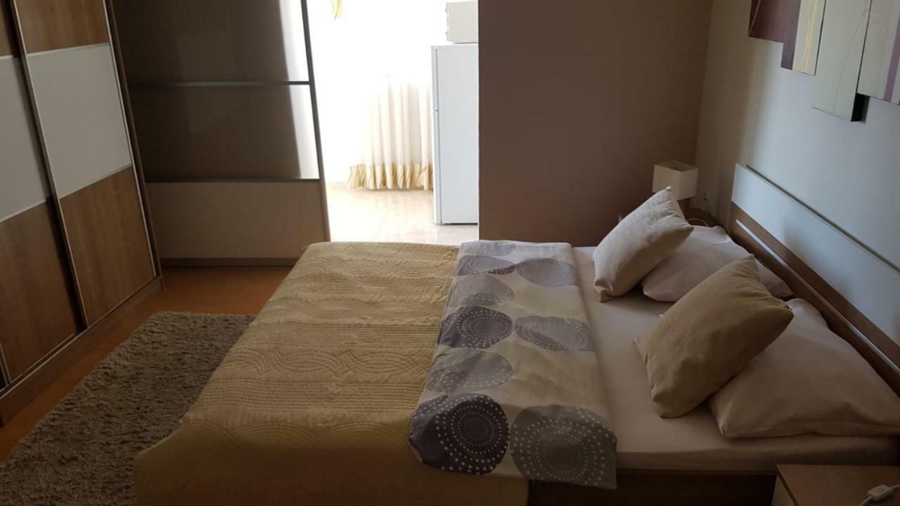 Apartments Roko Kolinda Bibinje Exterior photo